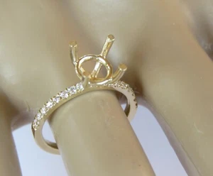 Anillo semimontaje de diamantes de 1/4 quilates de oro amarillo de 14 quilates para piedra central redonda de 1 quilate - Imagen 1 de 12