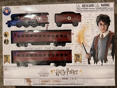 LIONEL Wizarding World Harry Potter Hogwarts Express Train Set  28pc 7-11981 NEW - Image 1 of 4