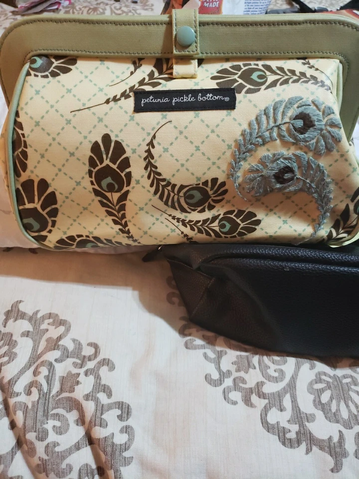 Bolso de mano Cross Town Petunia Pickle Bottom Foto 1 de 4