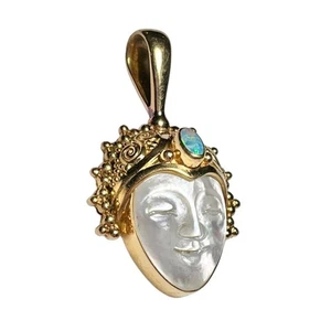 Sajen 18K Gold Pendant Mother Of Pearl Goddess Face Opal Gemstone Signed Vtg - Picture 1 of 8