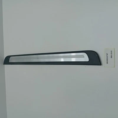 Audi RS4 2014 tira de entrada con letras 8K0853373F Foto 1 de 4