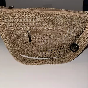The Sak Häkel Strick Schultertasche Reißverschluss oben Innentaschen hellbraun - Bild 1 von 9