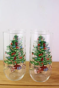 4 Noel Luminarc Glass Tumblers Green Holiday Christmas Tree Glasses 16 oz 6 " - Picture 1 of 3