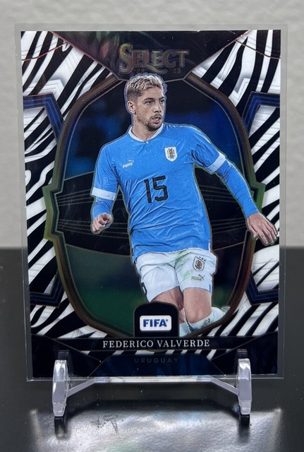 Compra Camiseta Uruguay Fútbol 2022/23 - Federico Valverde Original