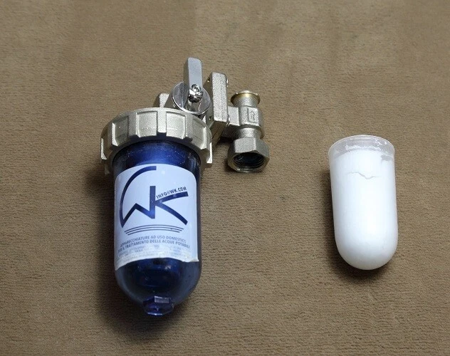 WK Drehbarer Polyphosphatspender Wasser-Entkalker mit By-Pass-Wasserhahn - Bild 1 von 1