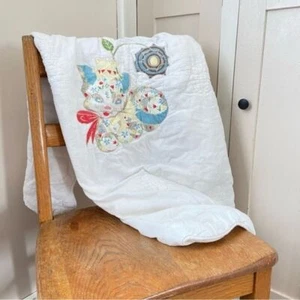 Vintage handmade baby crib quilt white patchwork cat kitten - Imagen 1 de 10