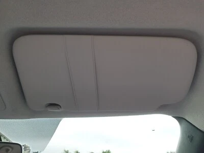 Parasol y espejo retrovisor lado del conductor Nissan Leaf ZE0 MK1 2010-2017 Foto 1 de 4