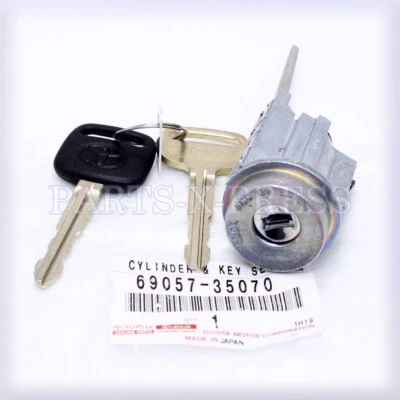 69057-35070 NEW GENUINE OEM TOYOTA 4RUNNER TACOMA IGNITION SWITCH LOCK WITH KEYS - Image 1 of 4