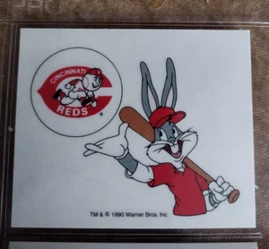 1990 BUGS BUNNY ST Cincinnati Reds TEAM LOGO VINTAGE BASEBALL CARD STICKER Lot10 - Picture 1 of 2