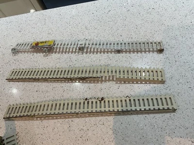 Hornby Spur O Blech Zaunstreifen X3 - Bild 1 von 2