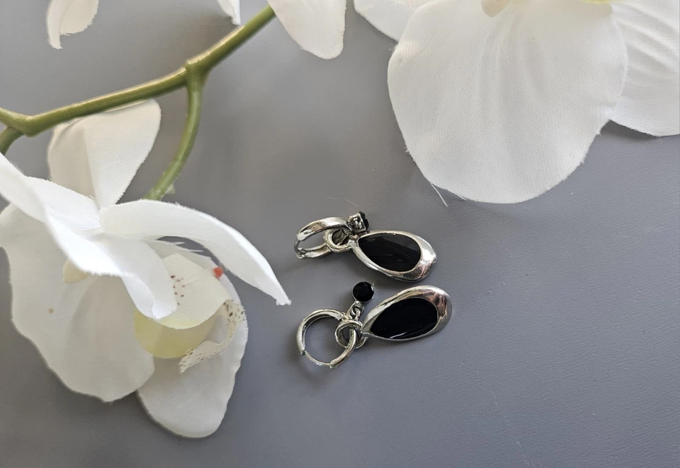 Silber/Schwarze Creolen/Ohrringe, NEU und ungetragen, ohne Marke - Bild 1 von 4