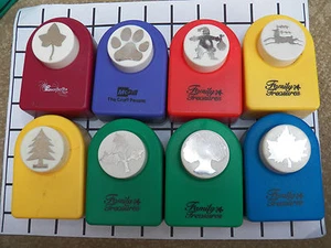 PAPEL USADO Punzón ELECCIÓN Hoja de Arce Navidad San Valentín Copo de Nieve Acebo Bayas  - Imagen 1 de 33