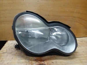 FARO DERECHO MERCEDES CLASE C W203 A2038200861 - Bild 1 von 5
