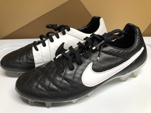 nike tiempo v1