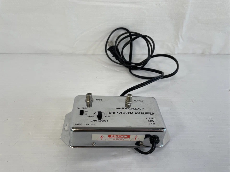 Radio Shack Archer 15-1113A UHF VHF FM 20dB Signal Amplifier 117VAC 60Hz 3.6W - Image 1 of 4