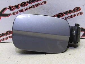 MERCEDES CLASSE C W204 11-14 RIEMPIMENTO CARBURANTE COPERCHIO COPERCHIO COPERCHIO TAPPO A LEMBO ARGENTO 792 - XBFF0260 - Foto 1 di 4