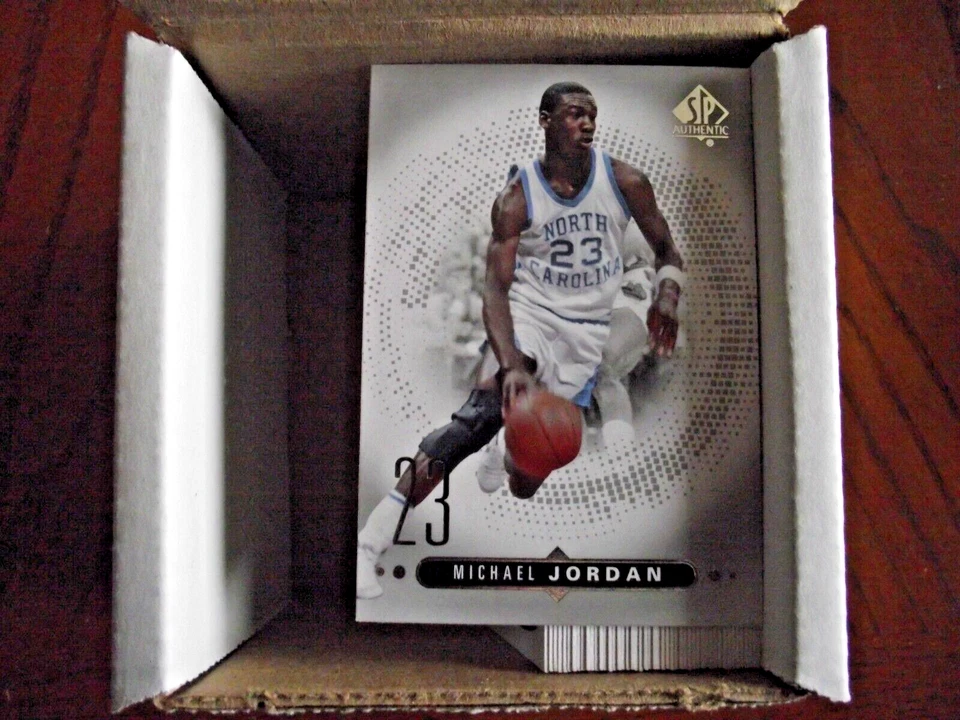 2014-15 SP 正品 50 张卡基本退伍军人全套迈克尔·乔丹 + — 第 1/1 张图片