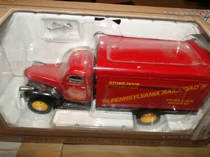 NEW! Liberty Classics Pennsylvania Railroad Limited Edition Collector Bank - Picture 1 of 6