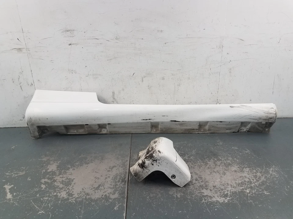 1995 Mitsubishi Eclipse GS Coupe Right Rocker Panel / Cap - Wear #1314 D3 - Image 1 of 4