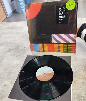 Pink Floyd - The Final Cut Vinyl LP - 1983 - VG++ Condition - Columbia QC 38243 - Image 1 of 4