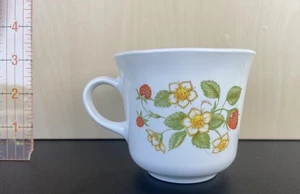 Corning Corelle Strawberry Sundae 3" h. Kaffee Tee Tasse (Mischungen mit Top) - Bild 1 von 3