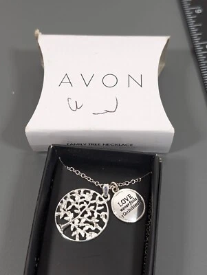 Avon Family Tree Necklace Silver Tone Round Disc Love Never Fails 20 invh - Image 1 of 4