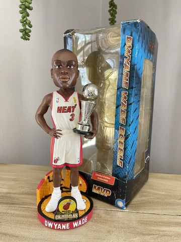 DWYANE WADE Miami Heat 2006 NBA Finals Champions MVP Trophy Bobblehead NIB! Cover