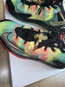 Nike Air Max LEBRON XI 11 LOW SE CHAMPIONSHIP PACK MULTI-COLOR RED GOLD BLUE 8 - Picture 1 of 11