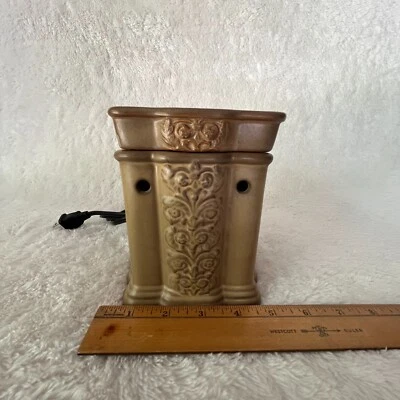 Treliça perfumada tamanho completo aquecedor de cera toscano dourado bronzeado marrom bege floral grego - Imagem 1 de 4