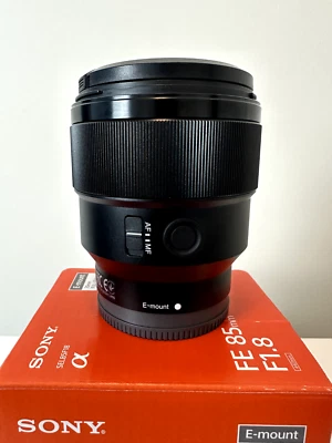 Sony FE 85mm f/1.8 Lens  - Image 1 of 4
