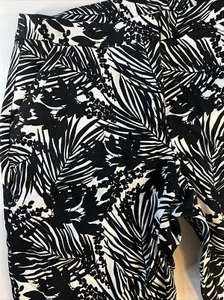 Lane Bryant Womens Capris SIZE 14 Black Print On White Zip N Button Pockets - Picture 1 of 22
