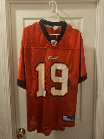 Reebok NFL On Field Tampa Bay Buccaneers Keyshawn Johnson #19 Jersey Red Medium Cover