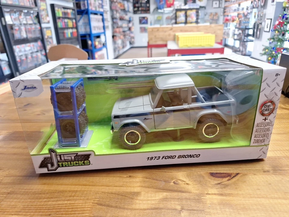 Jada 33849 1973 Ford Bronco picape cinza rodas extras modelo fundido em escala 1/24 - Imagem 1 de 1