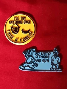 70er Jahre Vintage Gummi Magnet 2er Set verschiedene Zitate und Sprüche - Bild 1 von 4