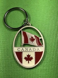Schlüsselanhänger Metall Emaille Kanada Flagge Souvenir KOSTENLOSER VERSAND - Bild 1 von 13