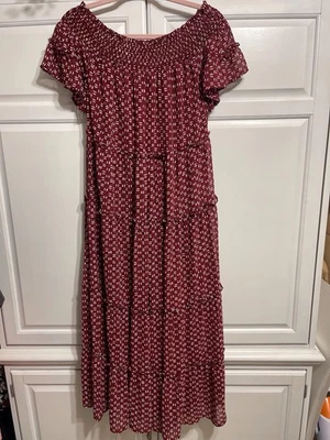 女式 Jodifl 短袖露肩连衣裙长款衬里 M 码 — 第 1/4 张图片