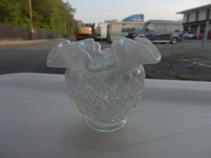 Vintage Fenton Art GlassCarnival BOWL Vase 5" x 4" - Picture 1 of 8