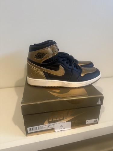 Jordan 1 taglia 11 oro e nero nuovo con scatola