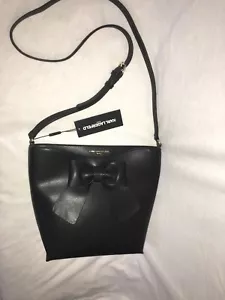 KARL LAGERFELD Umhängetasche Handtasche schwarz Schleife Akzent Crossbody NEU - Bild 1 von 9