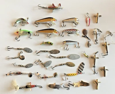 Vintage Lot 35 Angelköder Spinner Minnows Floating Crankbait Bonus READ LOOK - Bild 1 von 4