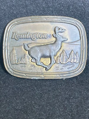 Hebilla de cinturón de ciervo cola blanca Remington 1979 de colección esculpida por Sid Bell Foto 1 de 4