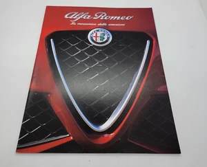 Alfa Romeo La meccanica delle emozioni Magazine / Brochure 2017 - Picture 1 of 2