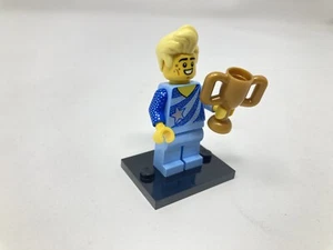 LEGO Minifiguras Serie 22 (71032) Skating Champion NUEVO - Imagen 1 de 2