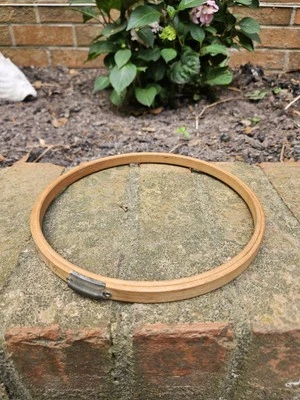 Vintage Gibbs Mfg Co. Embroidery Hoop Spring Loaded Non-felt, Made In USA 7.25" - Image 1 of 4