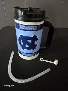 Tazza isolata Whirley Drink Works North Carolina Tar Heels 64 oz nuova ha graffi - Foto 1 di 5