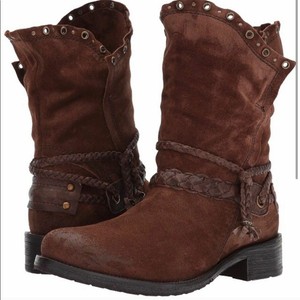 trask lia wedge bootie