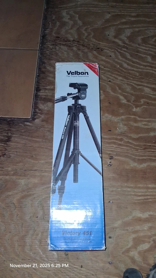 Trípode para cámara Velbon Victory 451 patas ajustables, negro Foto 1 de 2