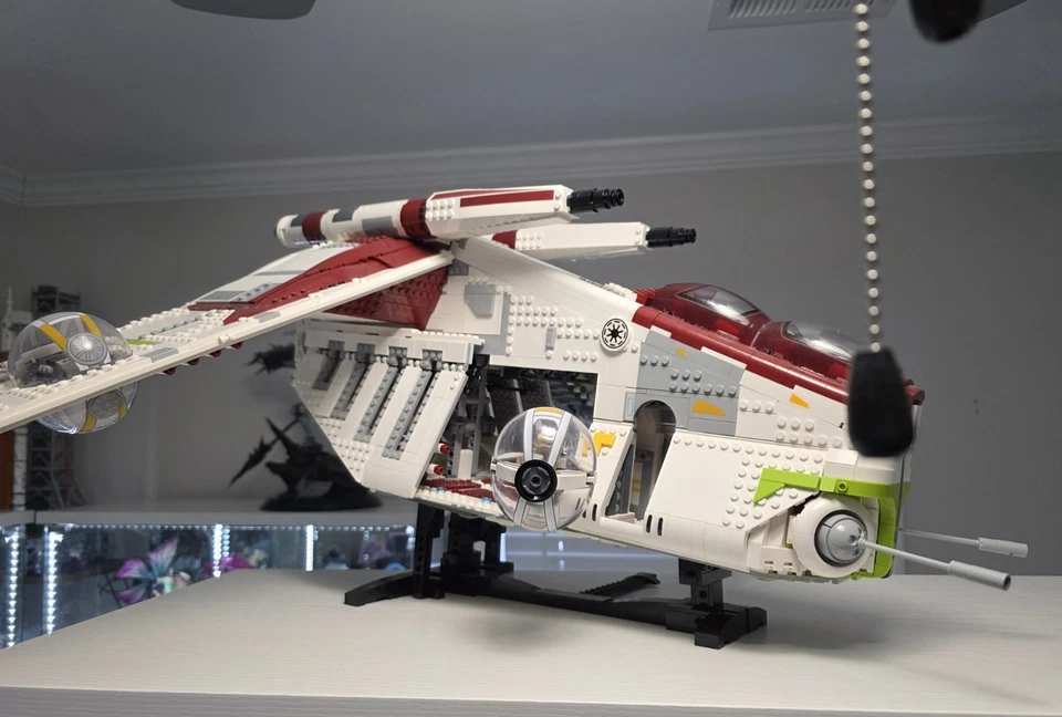 LEGO Star Wars UCS Republic Gunship 75309 completo con instrucciones Foto 1 de 2