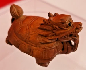 Netsuke Vintage Signed Miniature Boxwood Carving - Lóngguī Turtle Dragon - Picture 1 of 7