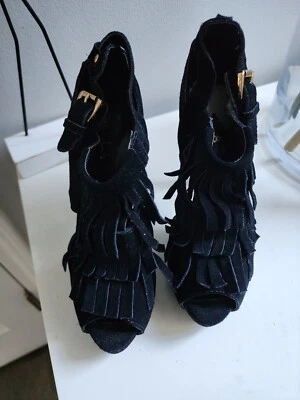 Botines N.Y.L.A de cuero para mujer con borlas Foto 1 de 4